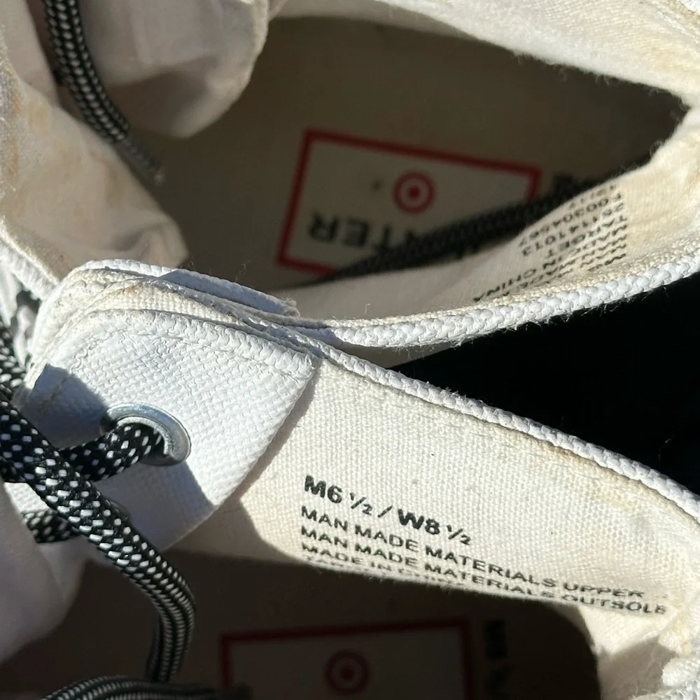 Hunter Lace-Up Canvas Sneakers - Unisex Size 6.5M/8.5W